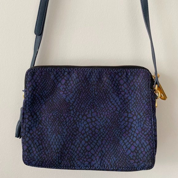 Juicy Couture Crossbody Bag - Picture 5 of 6